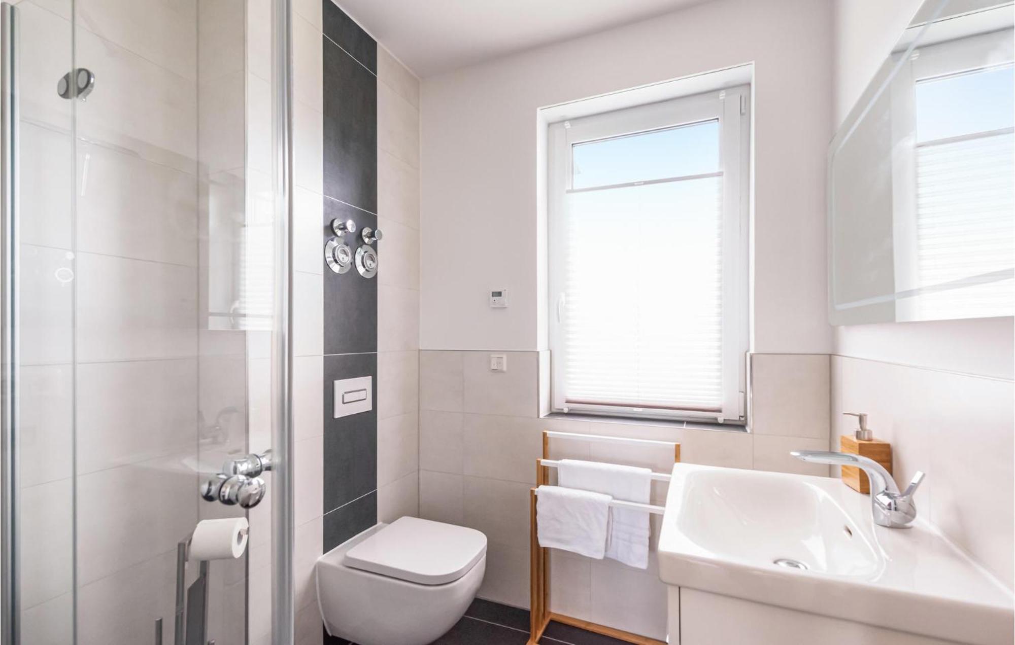 Nice Apartment In Rechlin With House Sea View Zewnętrze zdjęcie